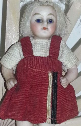Ganz Porzellan Puppe,  Geschl.  Mund,  Glas Augen,  Originale Kleidung,  Mohair,  Antik Bild