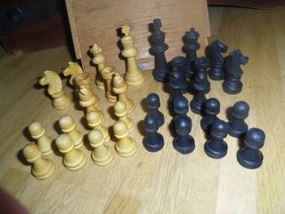 Alte Schachfiguren Aus Holz - Spielfiguren - Holzfiguren - Bild