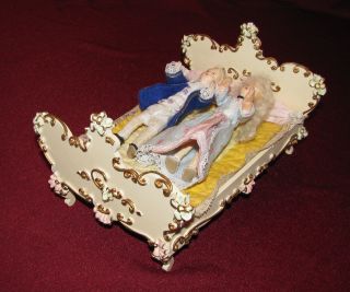 Szalasi Salon Möbel Bett Im Rokkoko - Stil Holz Mit Puppen Bild