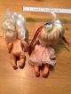 2 Wunderschöne Alte Puppen Kleine Püppchen Antik? Eine Mit Kleidchen Haarband Puppen & Zubehör Bild 3