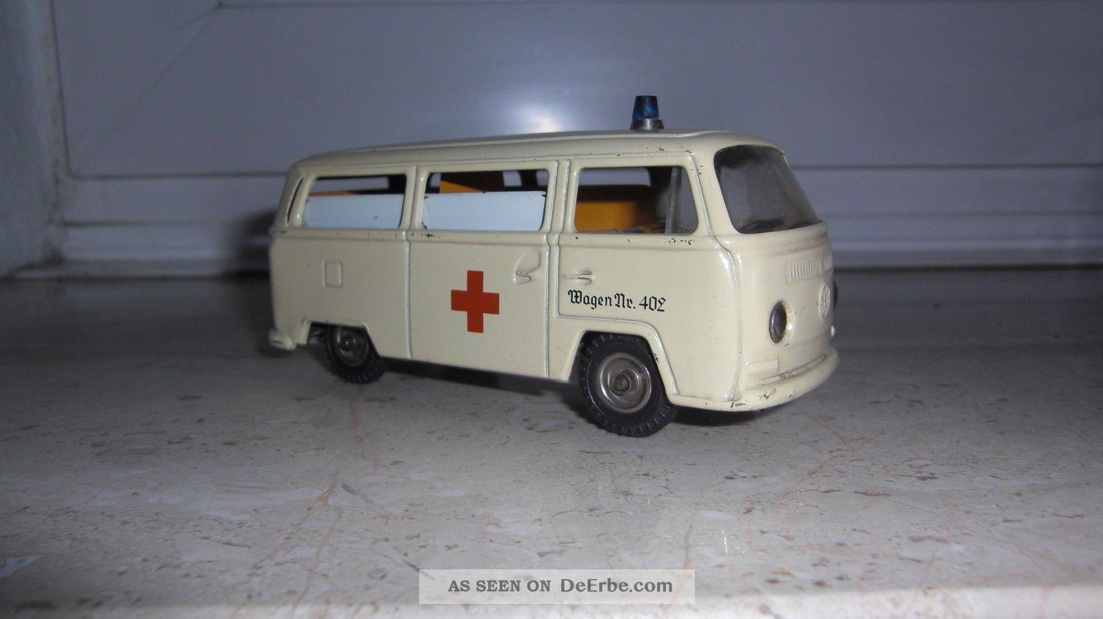 VW Combi Ambulance Majorette - Collection