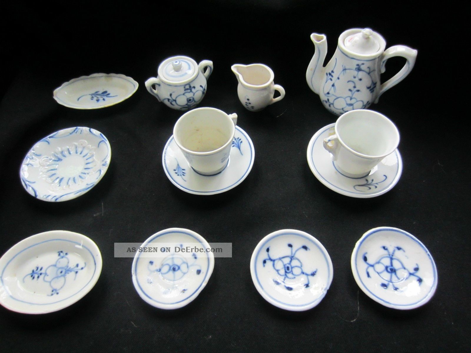 13 Teile Porzellan Mit Blauem Dekor Um 1900 Für Puppenküche Puppenstube Original, gefertigt vor 1970 Bild
