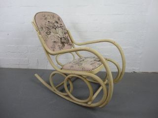 Thonet Schaukelstuhl Shabby Rocking Chair Gründerzeit Jugendstil Design Entwurf Bild