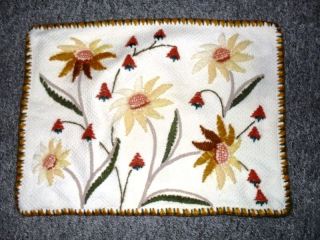 Kissenbezug Handarbeit 70er Hellbeige Stickerei Wolle Blumen Reißverschluss Rar Bild