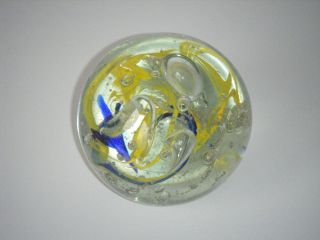 Glaskugel / Briefbeschwerer Motiv Abstrakt Luftblasen Mehrfarbig Bild