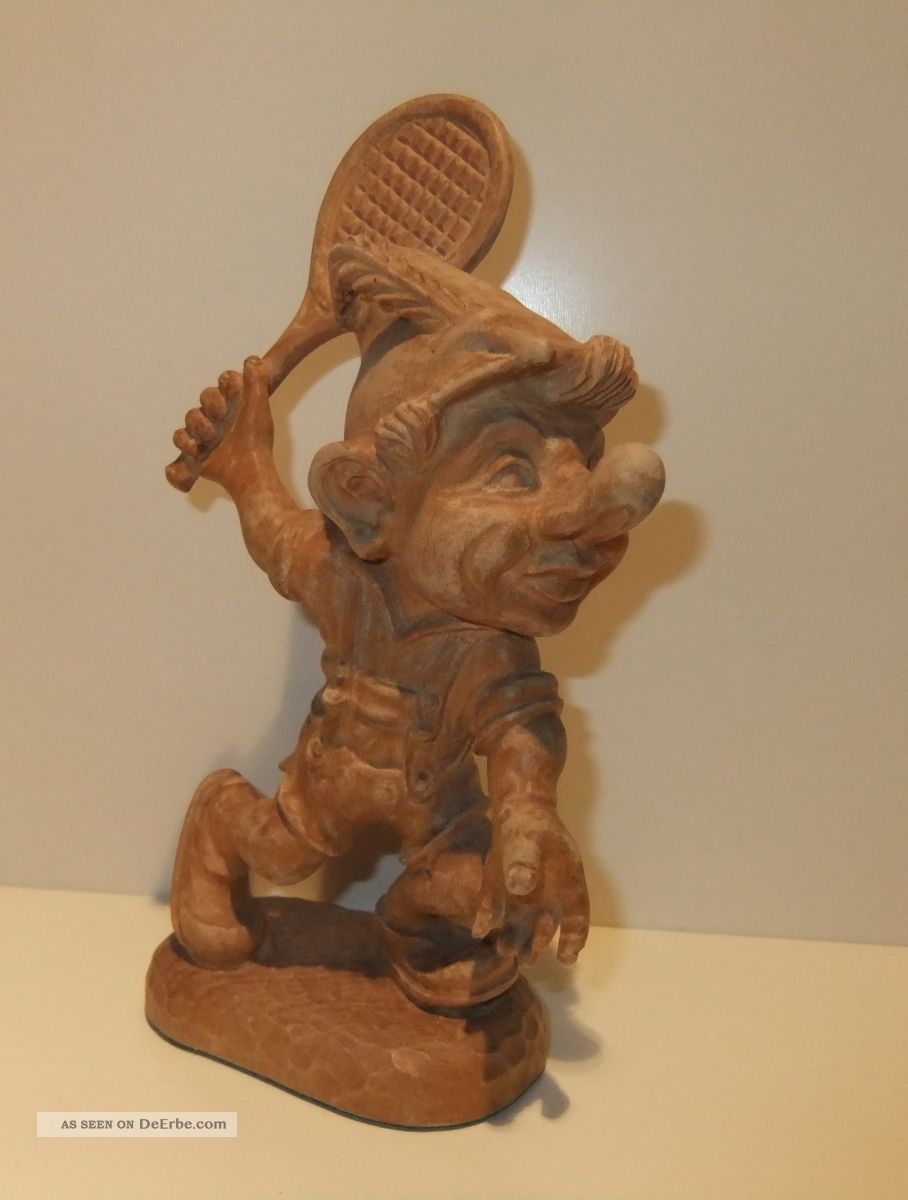 Holzfigur Zwerg Tennis Wichtel Gnom Kobold Troll Holz Handgeschnitzt Holzarbeiten Bild