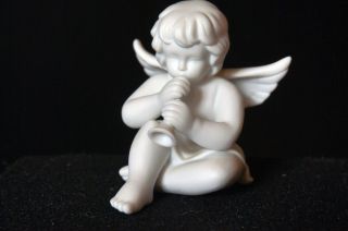 Engel Mit Blasinstrument Bild