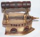 Sehr Altes Bügeleisen Messing Antik Mit Gravur Old Antique Clothes Iron Brass Haushalt Bild 1