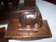 Alte Schreibtischgarnitur Aus Holz Mit Elefanten Entstehungszeit nach 1945 Bild 4