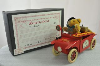 Tucher,  Walther T221: Feuerwehrauto Hanomag Kommisbrot Mit Hermann - Teddy Bild