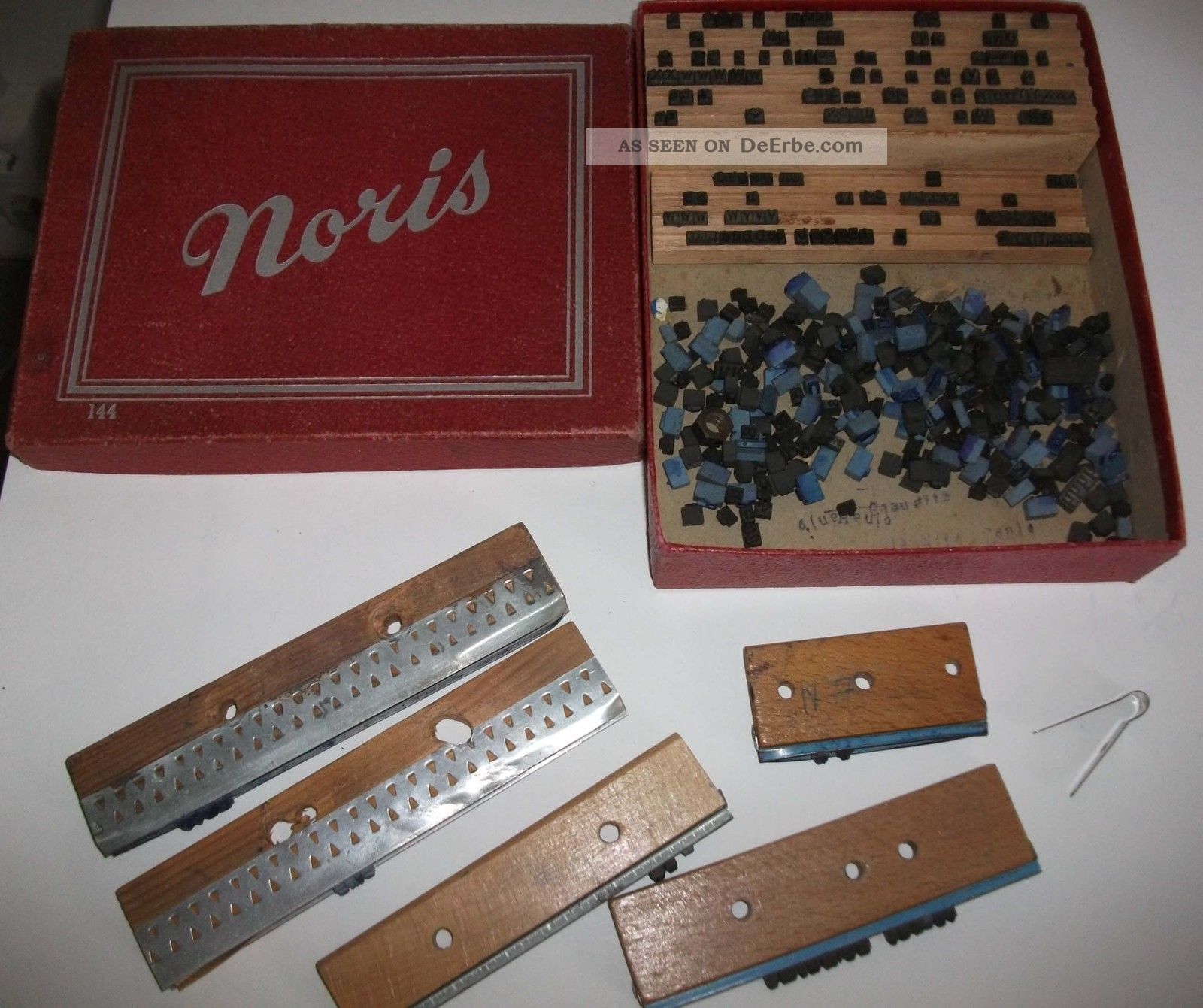 Alter Buchstaben - Stempel - Kasten Noris 144 Typograph Antikspielzeug Bild