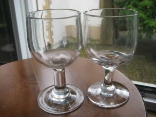 2 Gläser (wein) - Alt (um 1900) - Mundgeblasen - Dickwandig - Frankr.  12,  0,  /305 Bild