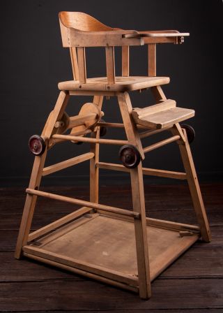 Alter Kinderstuhl Babystuhl Hochstuhl Klappstuhl Stuhl Mit Spieltisch Bild