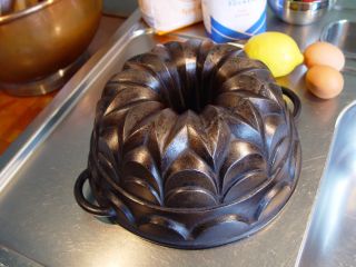 Backform,  Gusseisen,  Guglhupf,  Mold Cast Iron Bundt Cake Ring Pan Bild