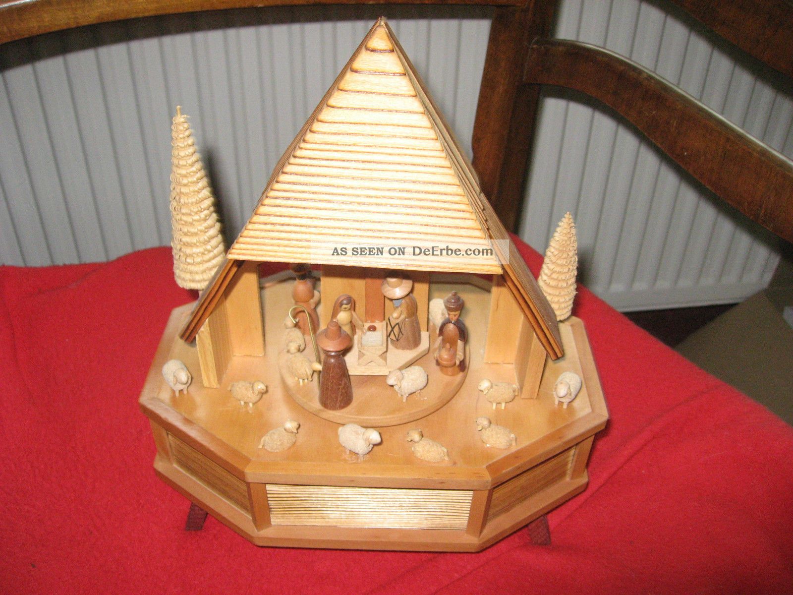 Alte Spieluhr Spieldose Mit Aufzug Voll Funktionstüchtig Seiffen Erzgebirge Holzarbeiten Bild