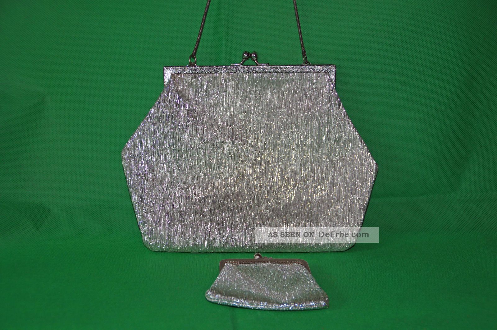 Altes Abendtäschchen Silberfarben Mit Passenden Geldtäschchen Metallriemen Accessoires Bild
