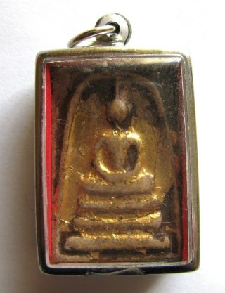 Altes Buddha - Amulett,  Buddha Auf Dem 3stufigenthron,  Restvergoldet,  Verkapselt Bild