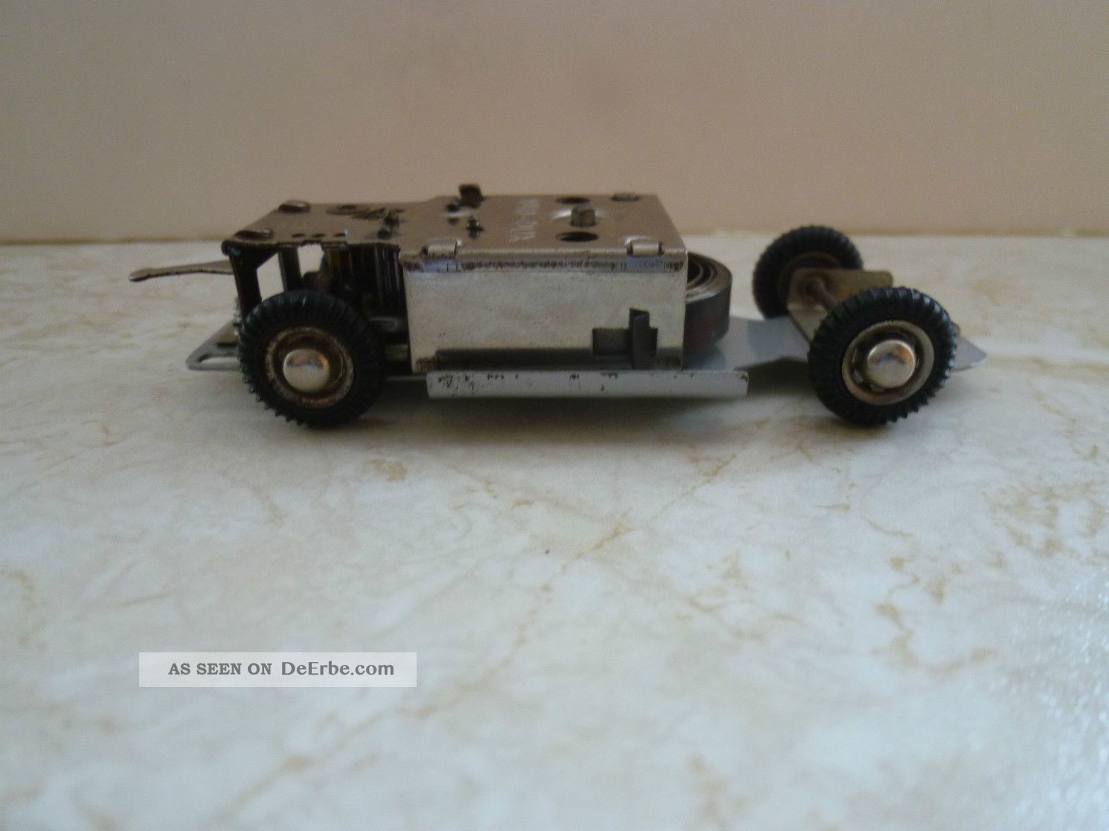 Dux Aufziehmotor,  Bodenplatte F.  Bastler Und Sammler.  Für Versch.  Modelle.  S.  Fotos. Original, gefertigt 1945-1970 Bild