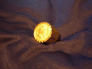 Goldener Herren Ring Mit Münze Bild