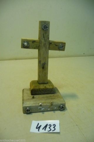 4133.  Altes Holzkreuz Kreuz Kruzifix Bild