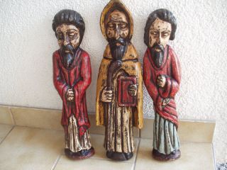 3 Stück Sehr Alte Aus Holz Geschnitzte Und Bemalte Heiligenfiguren Unbeschädigt Bild