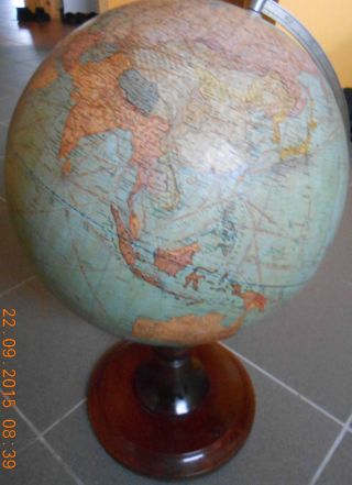 Antiker Globus Mit Kompass Bild