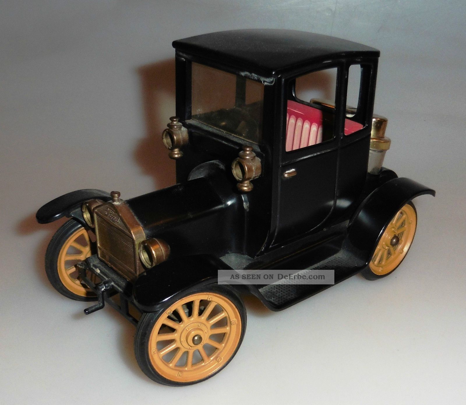 Schuco Oldtimer Ford T Als Consul Tisch - Feuerzeug 60er Jahre Original, gefertigt 1945-1970 Bild