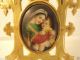 Alter Wunderschöner Standrahmen Mit Maria Mit Kind Aus Porzellan Um 1900 Rel. Andenken & Mitbringsel Bild 1