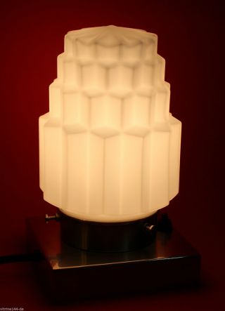 Art Deco Tischleuchte Stehlampe Skyscraper Opalglas Matt Vernickeltes Messing Bild