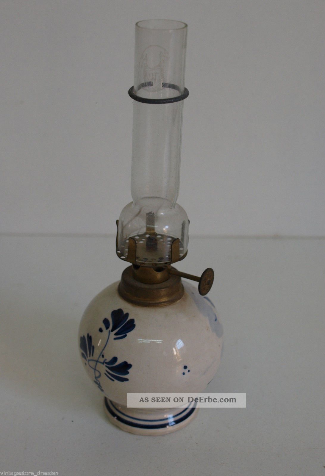ANCIENNE PETITE LAMPE à huile ou à pétrole en verre bleu made in H.K EUR 20,00 - FR