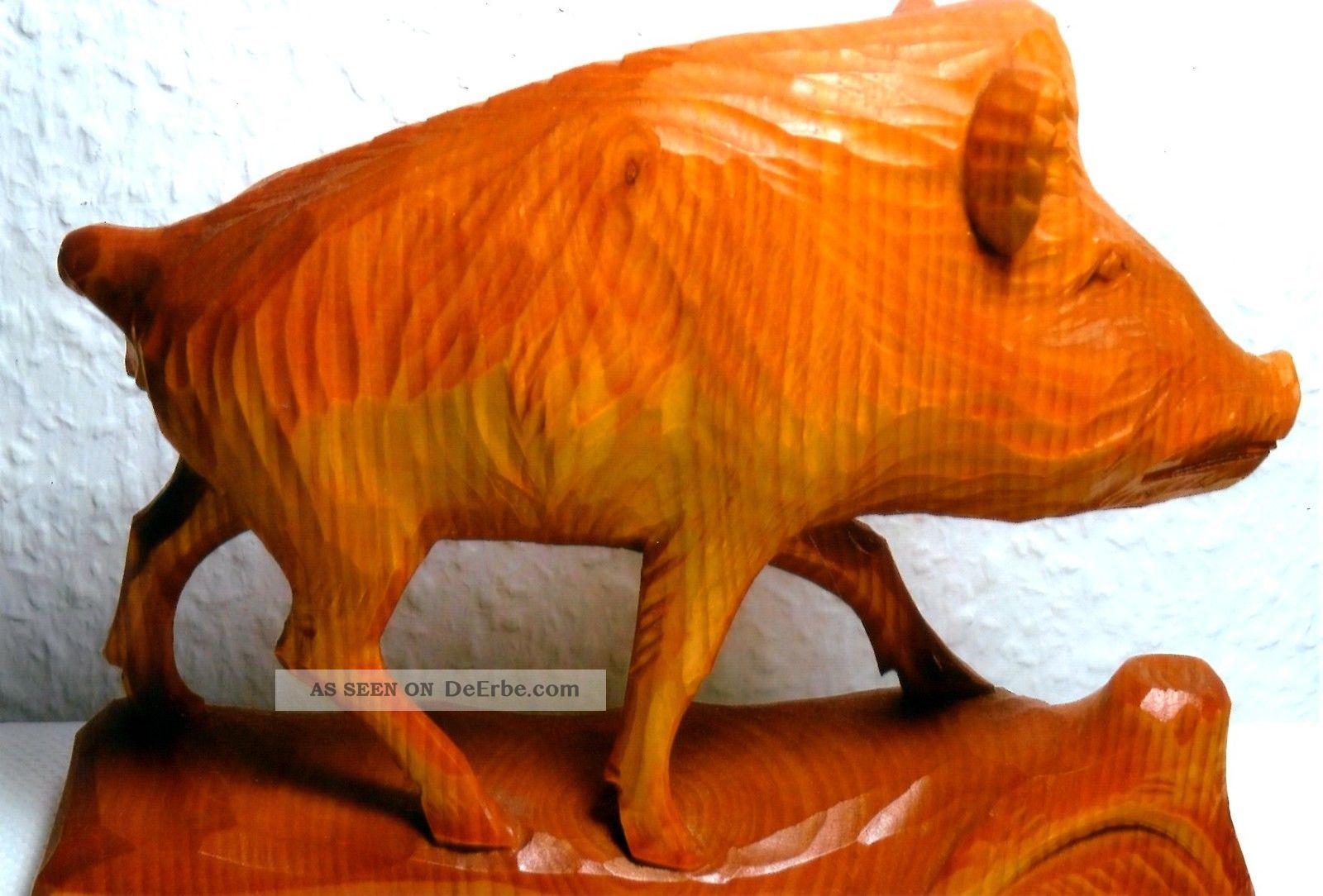 Alte Holzfigur - Schnitzerei - Wildsau - Wildschwein - Holzschnitzerei - Massivholz Holzarbeiten Bild