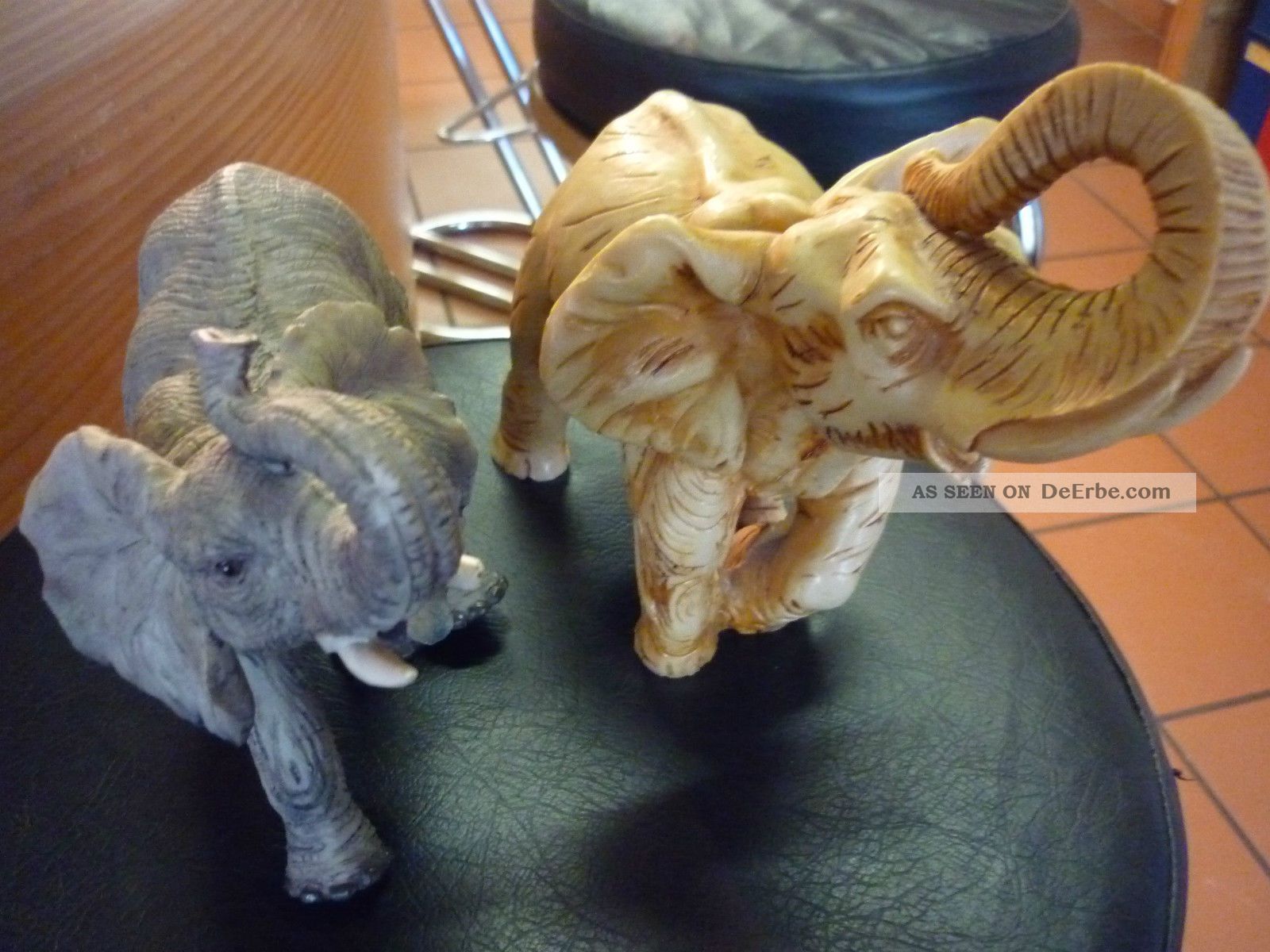 Afrika Elefant Elefanten 2 Stück Polystein Abmessung Ca.  20 Cm Entstehungszeit nach 1945 Bild