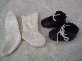 Alte Puppenkleidung Schuhe Vintage Black Soft Shoes Socks 40 Cm Doll 4 1/2 Cm Bild