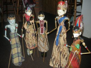 5 X Antike Marionetten Puppen Aus Indonesien Sammlung.  Alt - Älter - Ganz Alt. Bild