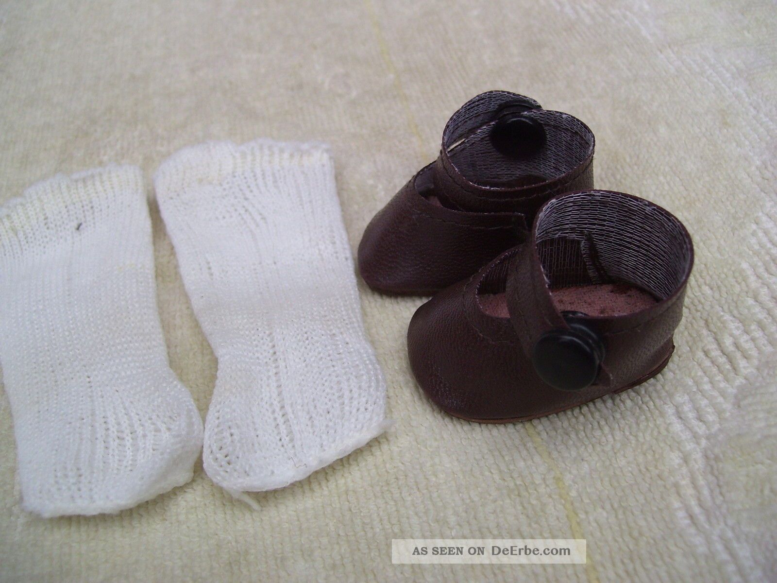 Alte Puppenkleidung Schuhe Vintage Brown Shoes White Socks 40 Cm Doll 5 Cm Original, gefertigt vor 1970 Bild