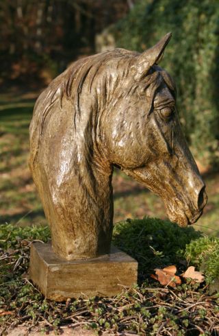 Pferde - Büste,  Pferdekopf,  Skulptur,  Hand Colorierter Steinguß Unikats - Charakter Bild