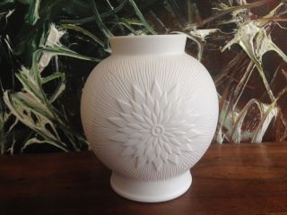 Jaeger & Co Pmr Bavaria,  Edle Vase Mit Sonne / Blume,  Bisquitporzellan Bild