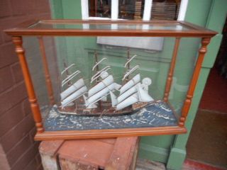 Altes Schiffsmodell Im Glaskasten Bertha Maritim Segelschiff 3 Master Bild