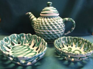 Gmundner Keramik,  Kanne In Gugelhupf Form,  2 Durchbrochene Schalen Bild