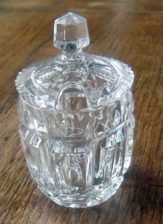 Kleines Glas Napf Mit Deckel Schwer Antik Senfglas Für Die Festliche Tafel Bild