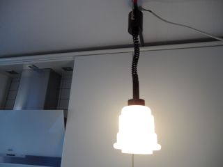 Alte Hängelampe,  Zuglampe,  Bauhaus Stil,  Opalglas - Kuppel/schirm,  Ohneauszug:61cm Bild