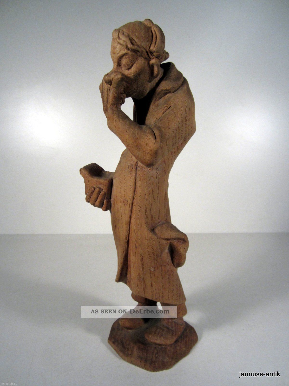 Holzfigur Massivholz Mann Mit Schnupftabakdose Wilhelm Busch Künstlerarbeit Holzarbeiten Bild