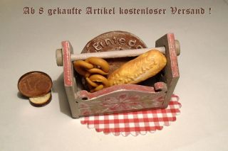 Erntedank - Und Weizenbrot Im Holzkorb Für Kaufladen,  Puppenstube,  Puppenhaus 1:12 Bild