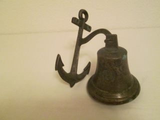 Alte Bronze Glocke Schiffsglocke Anker Bild