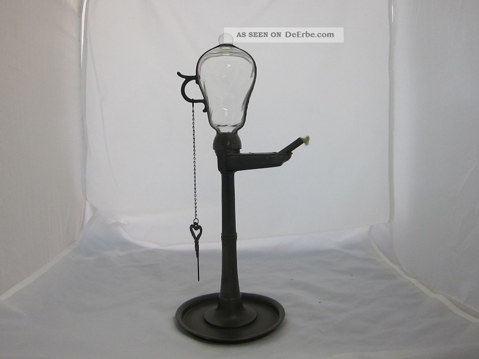 1 Öllampe Aus Zinn Mit Glasballon Und Zeitmesslatte Kellerfund Deko Alt 13604 Gefertigt nach 1945 Bild