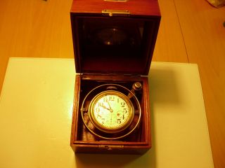 Waltham Watch Co.  Schiffs - Chronometer In Zwei Kästen Bild