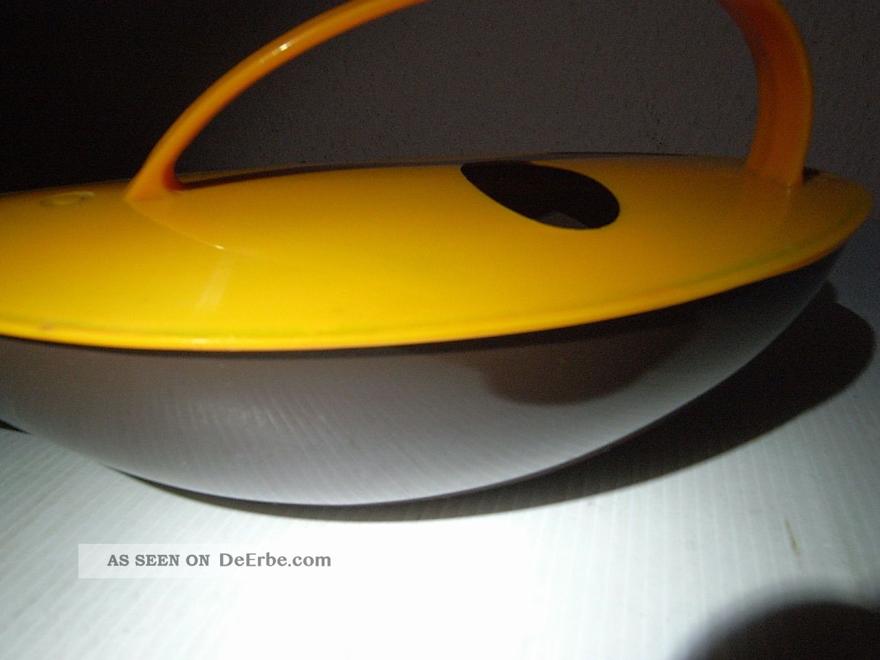 Ddr Design Gießkanne Aus Kunststoff Plastik Orange/braun Unbeschädigt