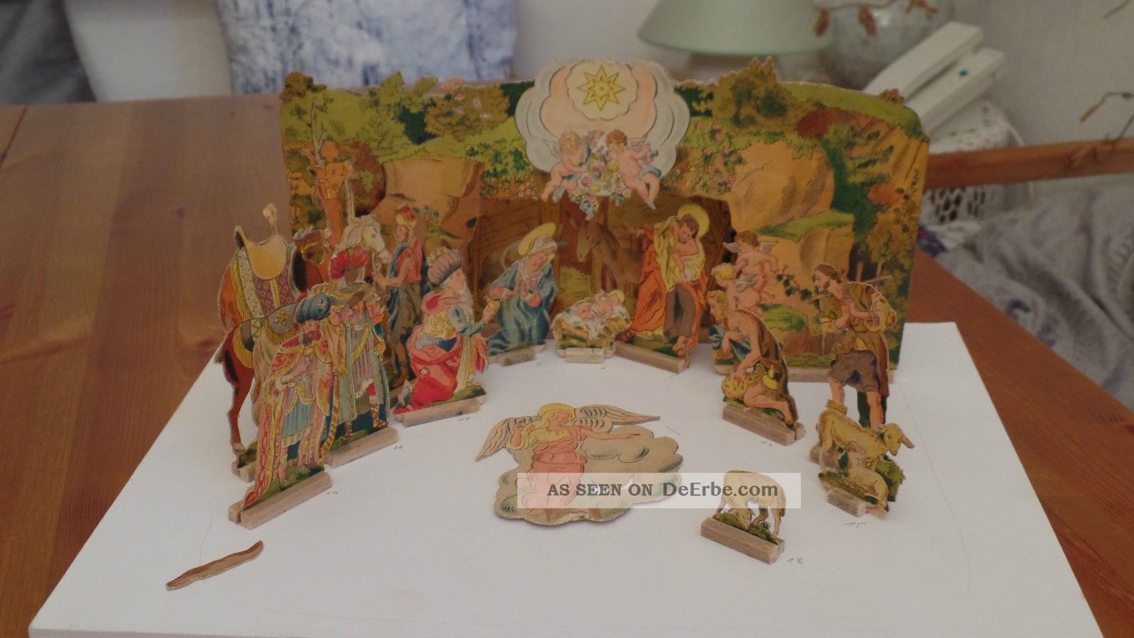 Papierkrippe,  Volkskunst,  Kulisse Und Figuren Auf Karton Geklebt Antike Originale vor 1945 Bild