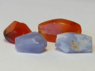 4 Ancient Rare Faceted Carnlelian And Blue Chalcedony Beads Bild