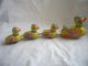 Blechspielzeug Entenfamilie – Ente Mit 3 Kücken Aus Blech - Aufziehwerk Sammler Original, gefertigt 1945-1970 Bild 1